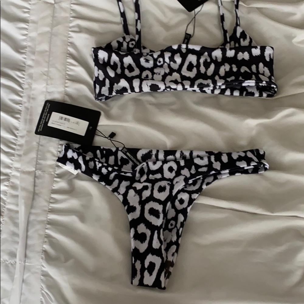 PrettyLittleThing bikini - Picture 2 of 2